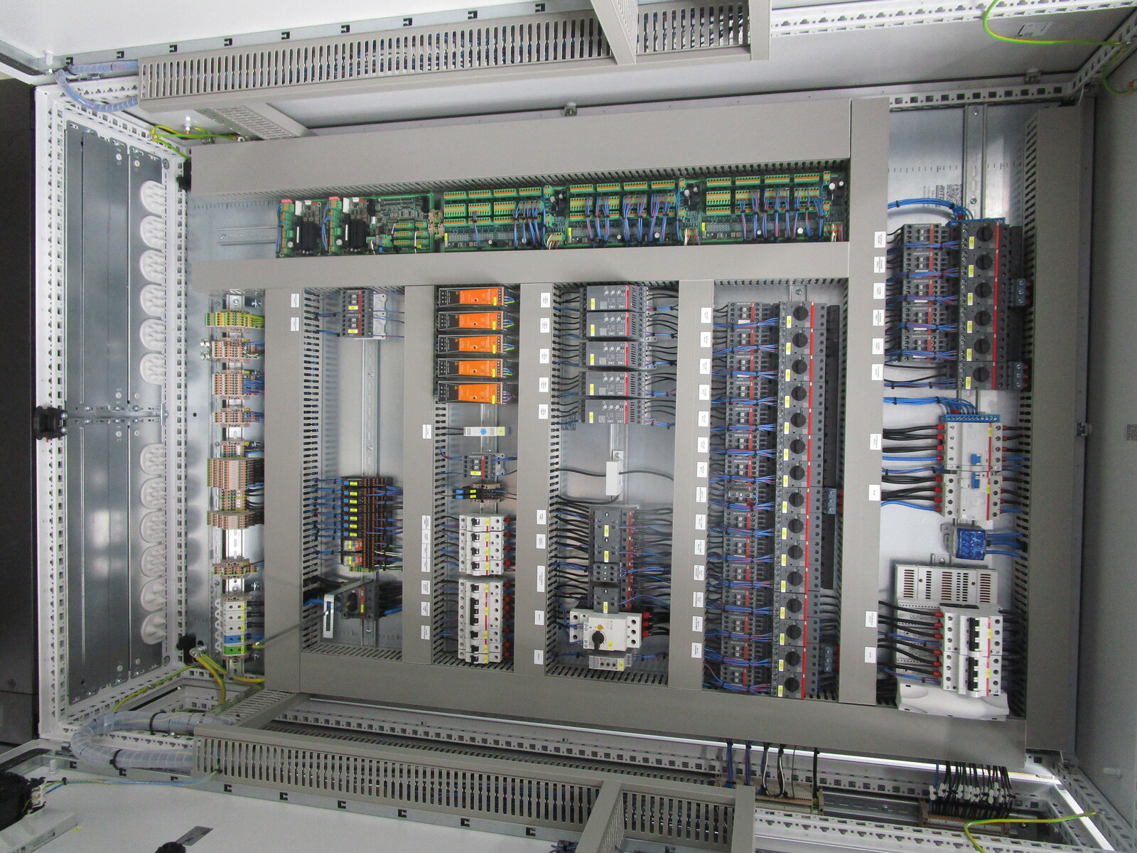 Control/load unit DryExactpro + mill 2 circuits